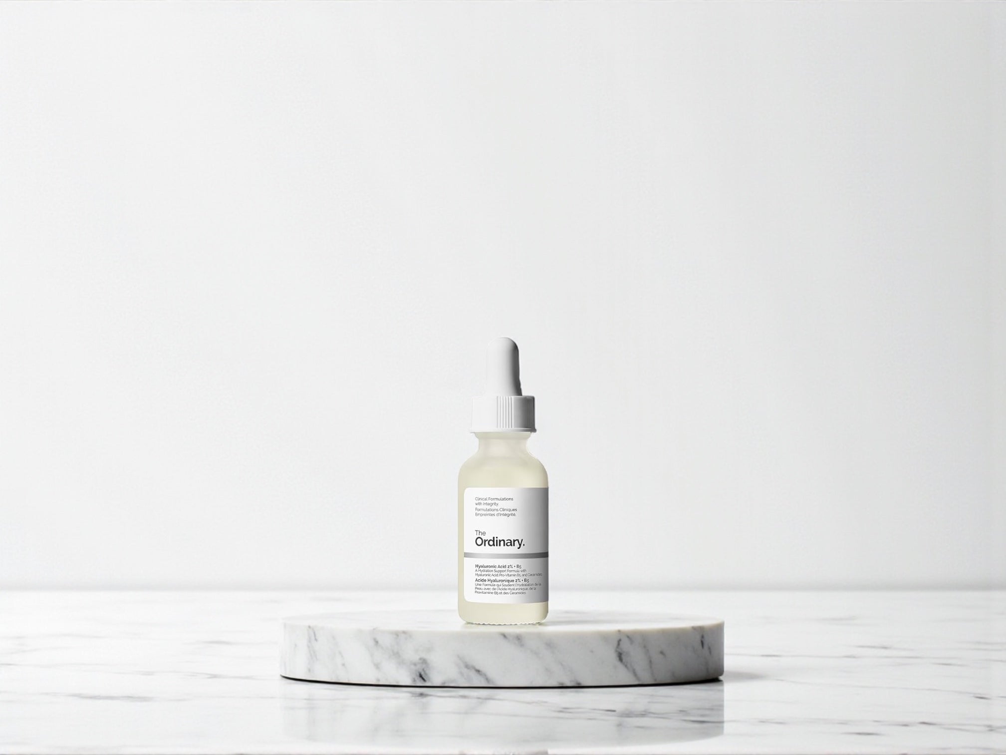 The Ordinary Hyaluronic Acid 2% + B5 – Feuchtigkeitsspendendes Serum für pralle & glatte Haut ( 60ml )