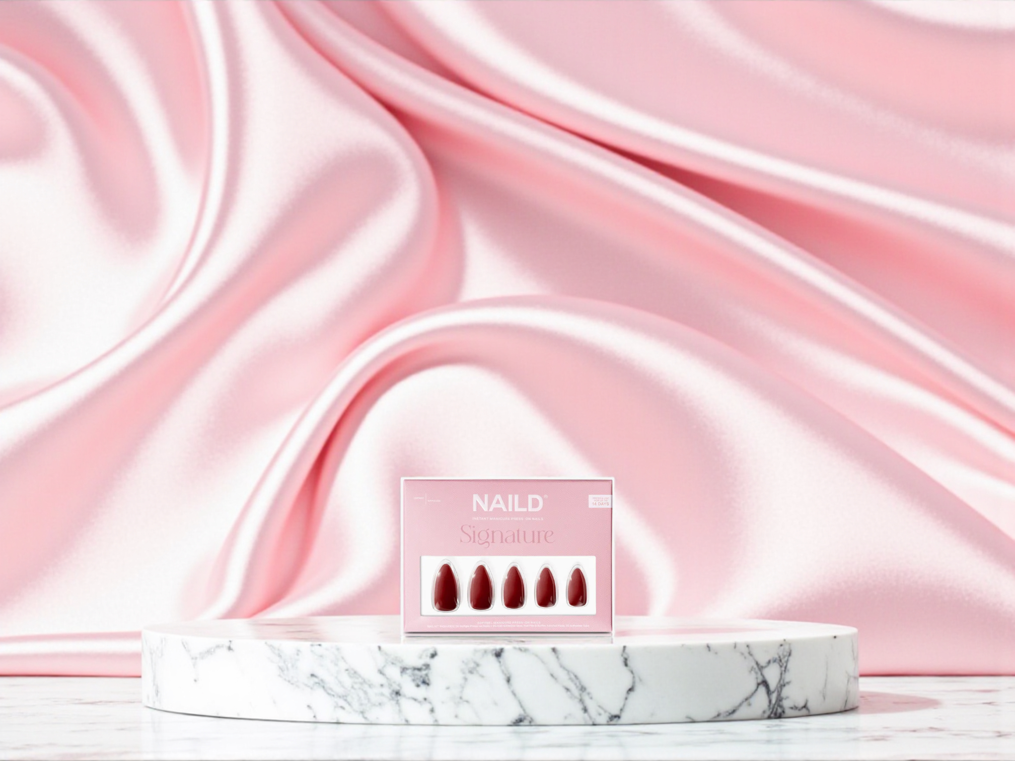 NAILD – Bloody Mary Almond Softgel Press-On Nails | Intensive Farbe, elegante Form, makelloses Finish
