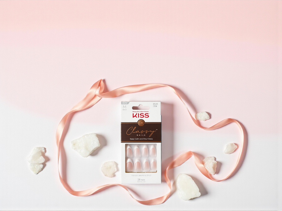 KISS Classy Nails „Dashing“ – Press-On Nägel (28 Stück)