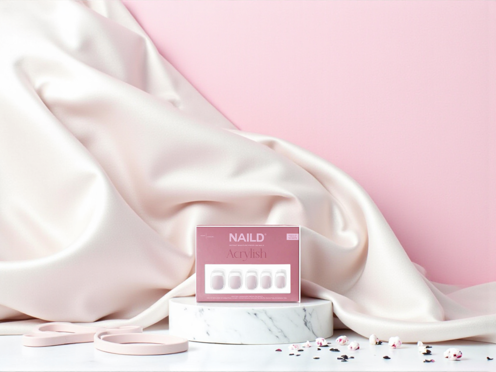 NAILD – Milky French Short S Square Softgel Press-On Nails | Klassisch, natürlich & elegant