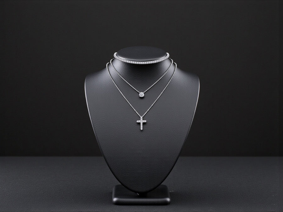 Embedded With Top-quality Moissanite, This Luxurious And Fashionable Minimalist Jewelry Set Includes A Necklace Pendant, A Collar Chain, And S925 Silver Electroplated With Platinum.