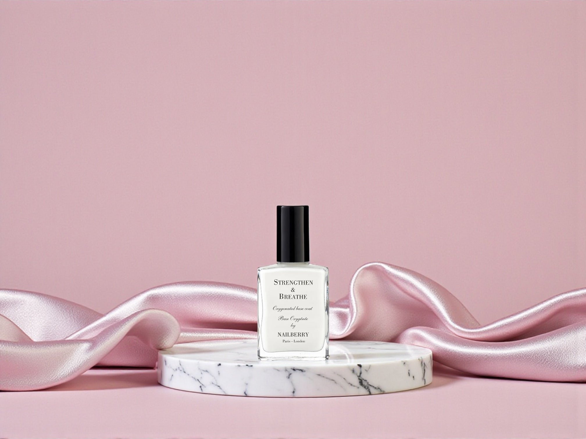 Nailberry Strengthen & Breathe Base Coat (15 ml)