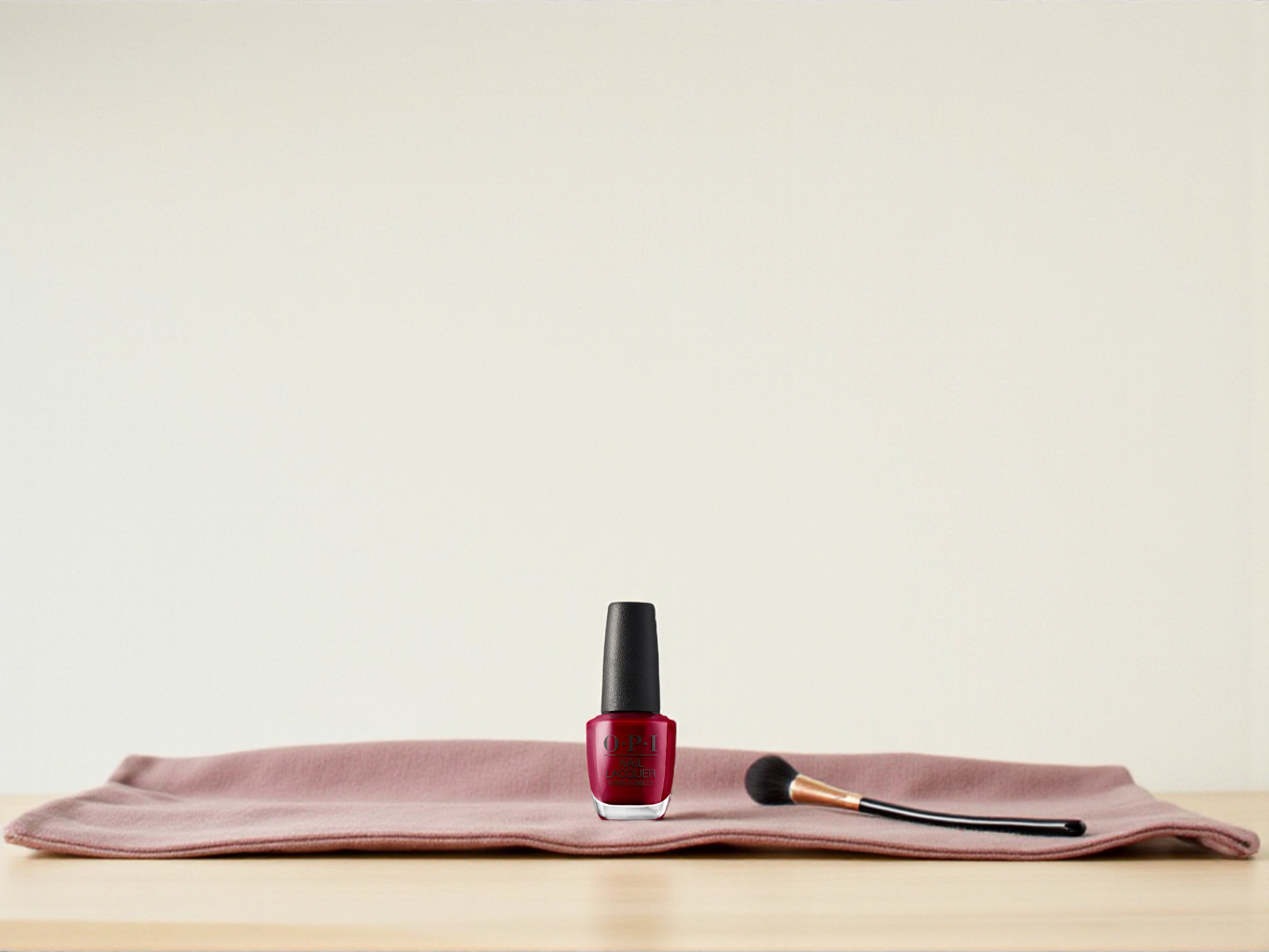 O·P·I Nail Lacquer – Miami Beet | Intensives Beerenrot in Salonqualität