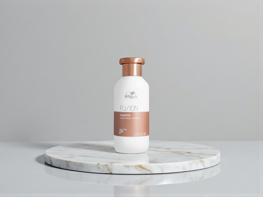 Wella Professionals Fusion Intense Repair Shampoo (250 ml)