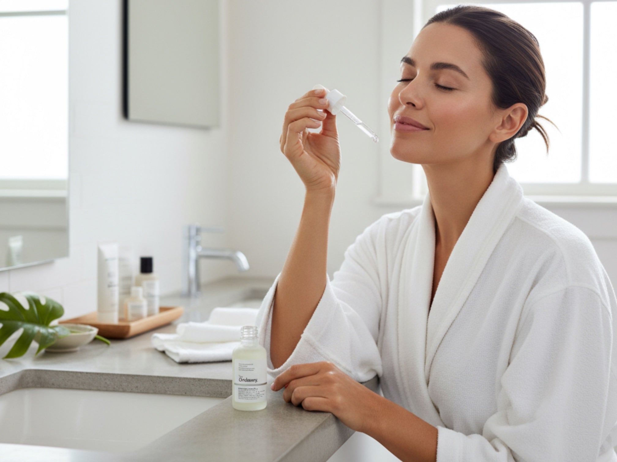 The Ordinary Hyaluronic Acid 2% + B5 – Feuchtigkeitsspendendes Serum für pralle & glatte Haut ( 60ml )