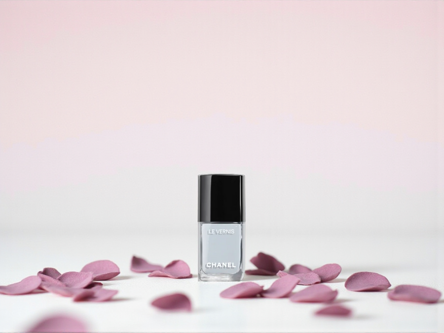 CHANEL Le Vernis 125 Muse – 13 ml | zartes Perlmutt-Silber mit Hochglanz