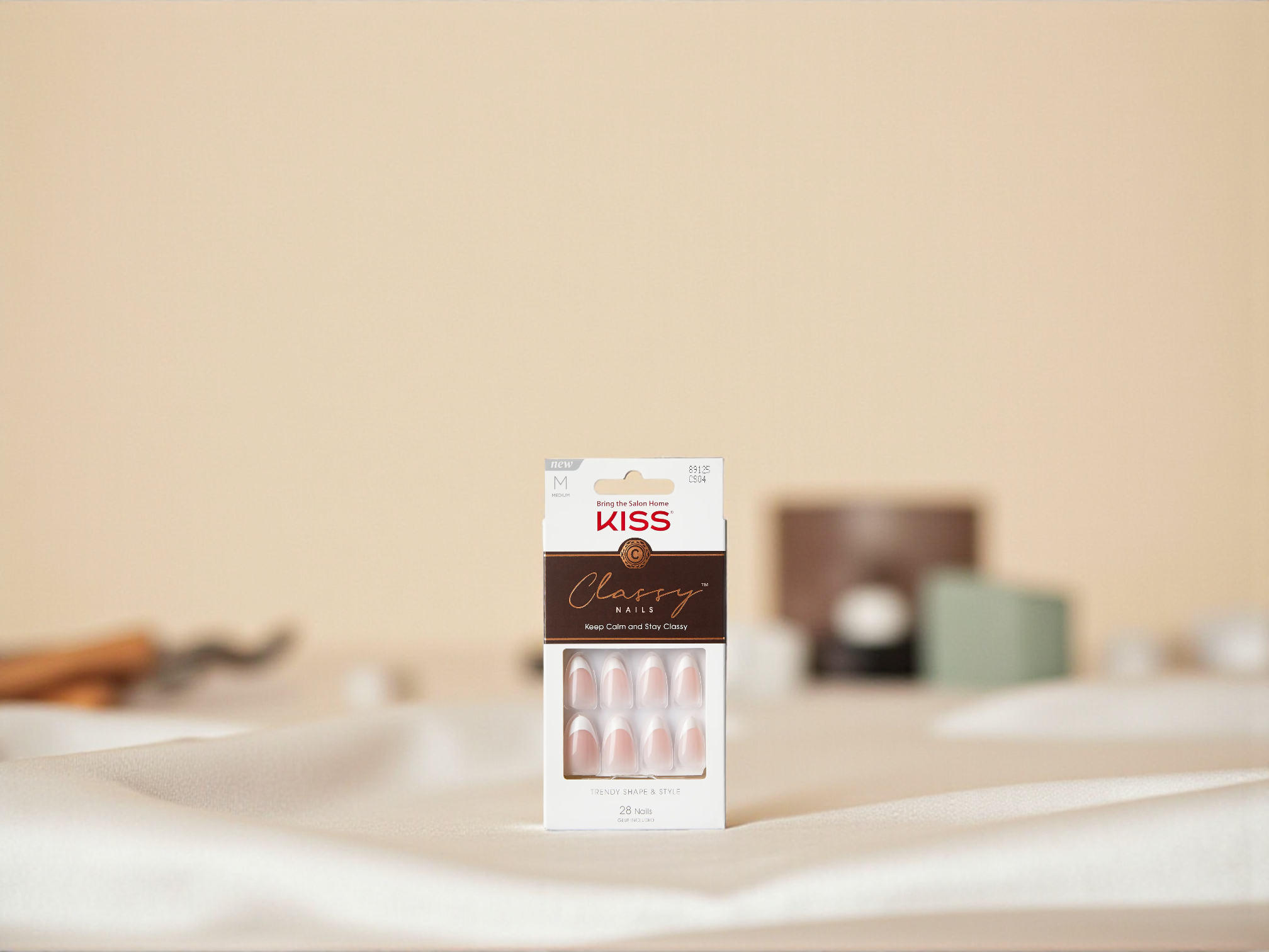 KISS Classy Nails „Dashing“ – Press-On Nägel (28 Stück)