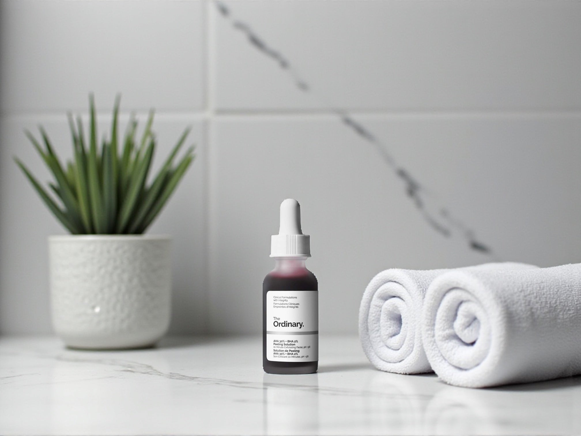 The Ordinary AHA 30% + BHA 2% Peeling Solution 30ml – Intensives Peeling für ebenmäßige Haut