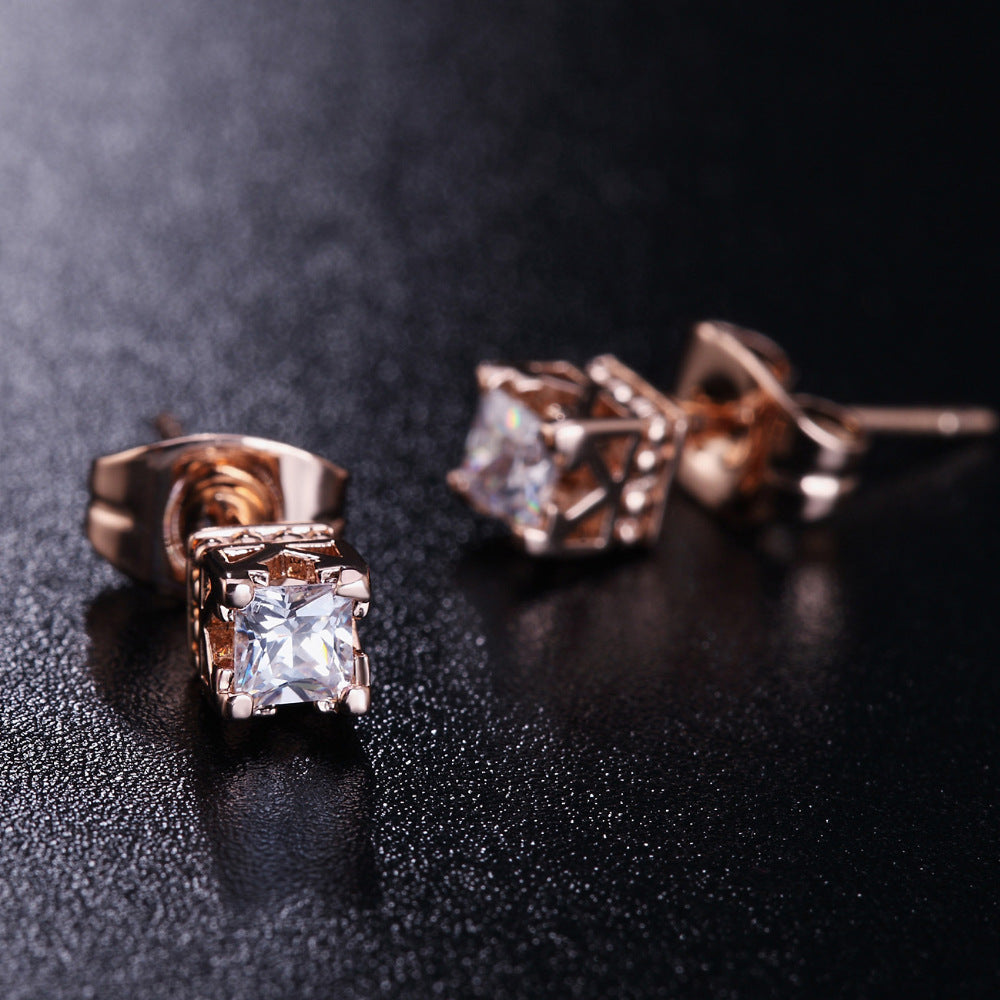 "Four-claw Stud Earrings Zircon Micro-inlaid White Gold Plated" - Beauty Visions