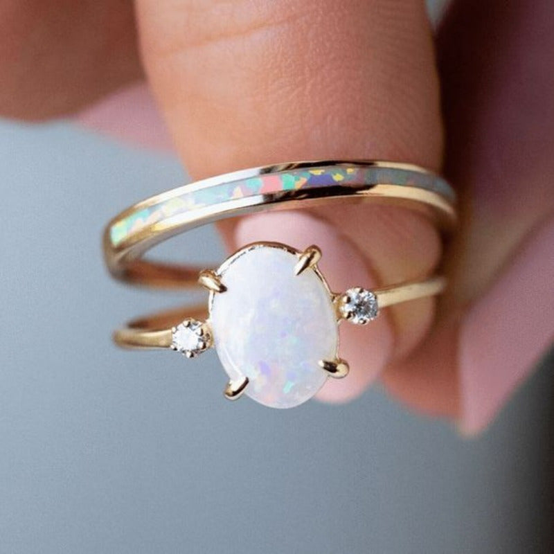 Simple Retro Round Gemstone Ring Women
