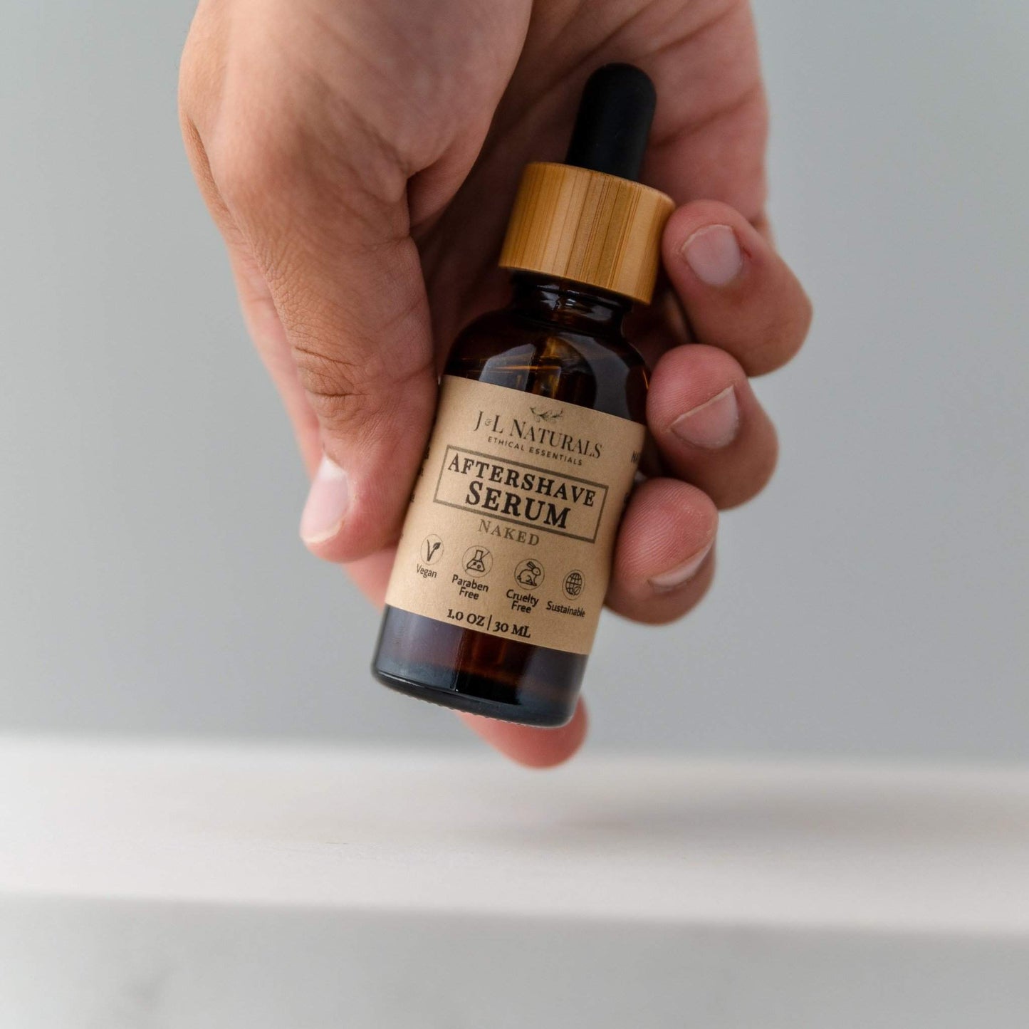 Premium Aftershave Serum – Natürliche Pflege gegen Rasurbrand & Hautirritationen
