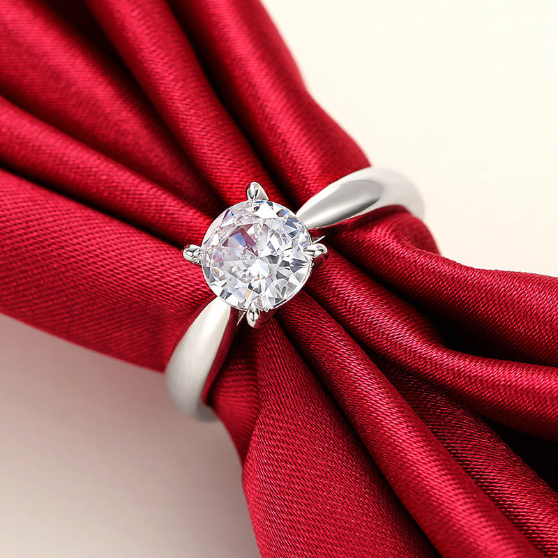 “Four Claw Ring” in stylish white gold -Beauty Visions