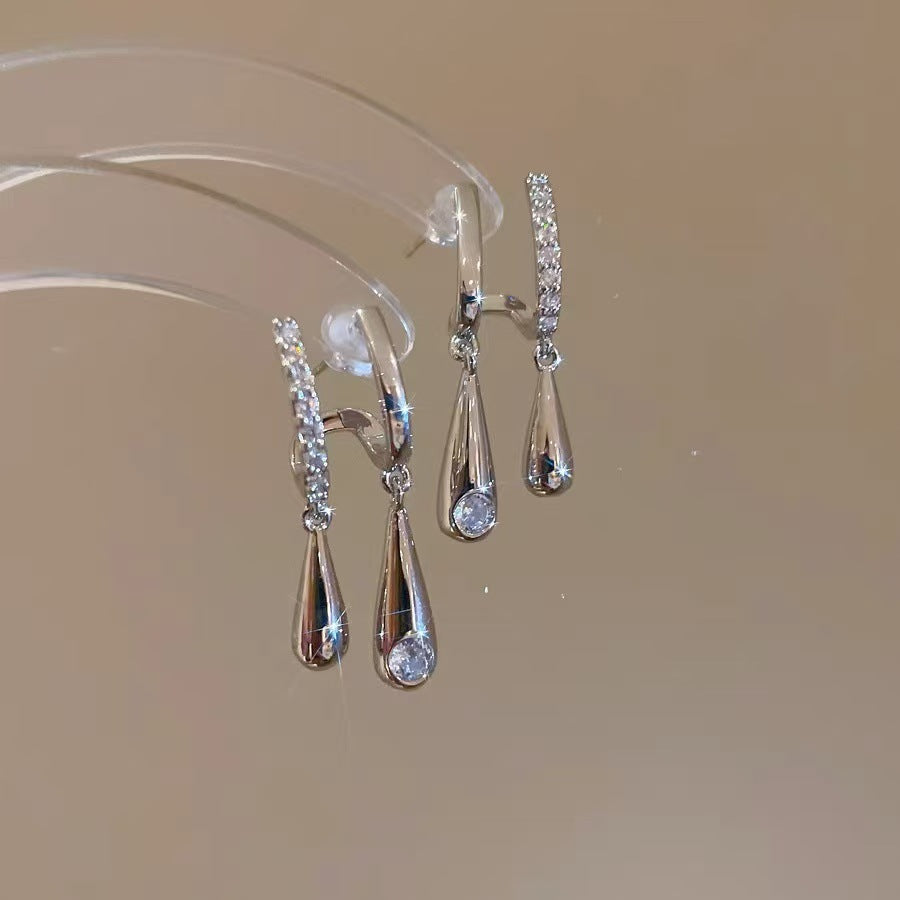 Light Dance Under The Moon Stud Earrings Beauty Visions 