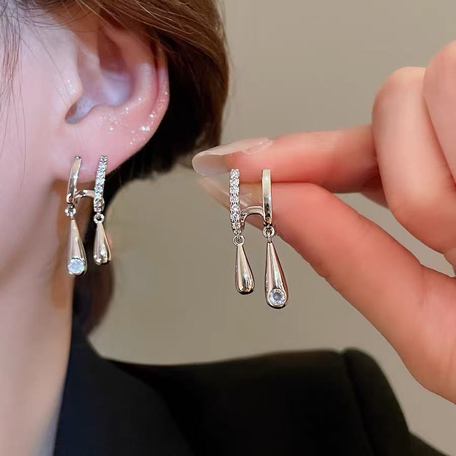 Light Dance Under The Moon Stud Earrings Beauty Visions 
