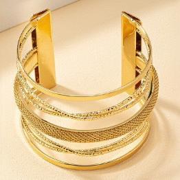 Extravagant metal bracelet in hip-hop punk style