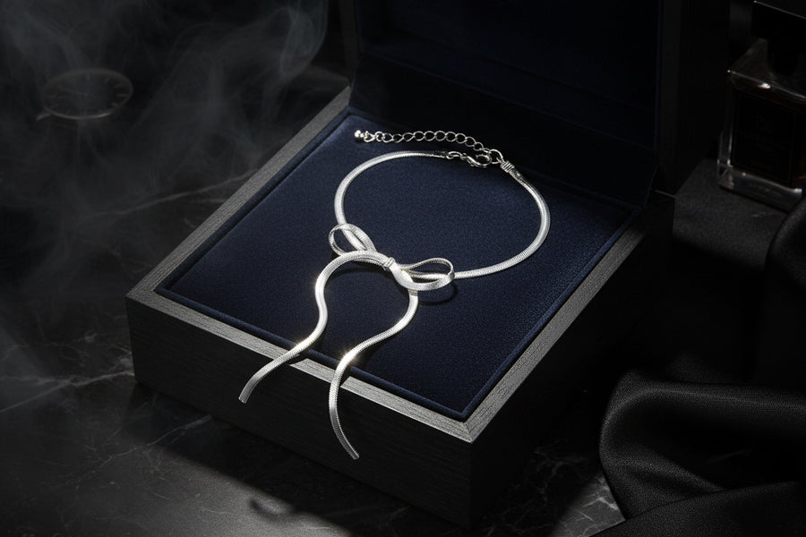Elegantes Fußkettchen mit Schleifen-Design – Zarter Ankle Ring für stilvolle Akzente