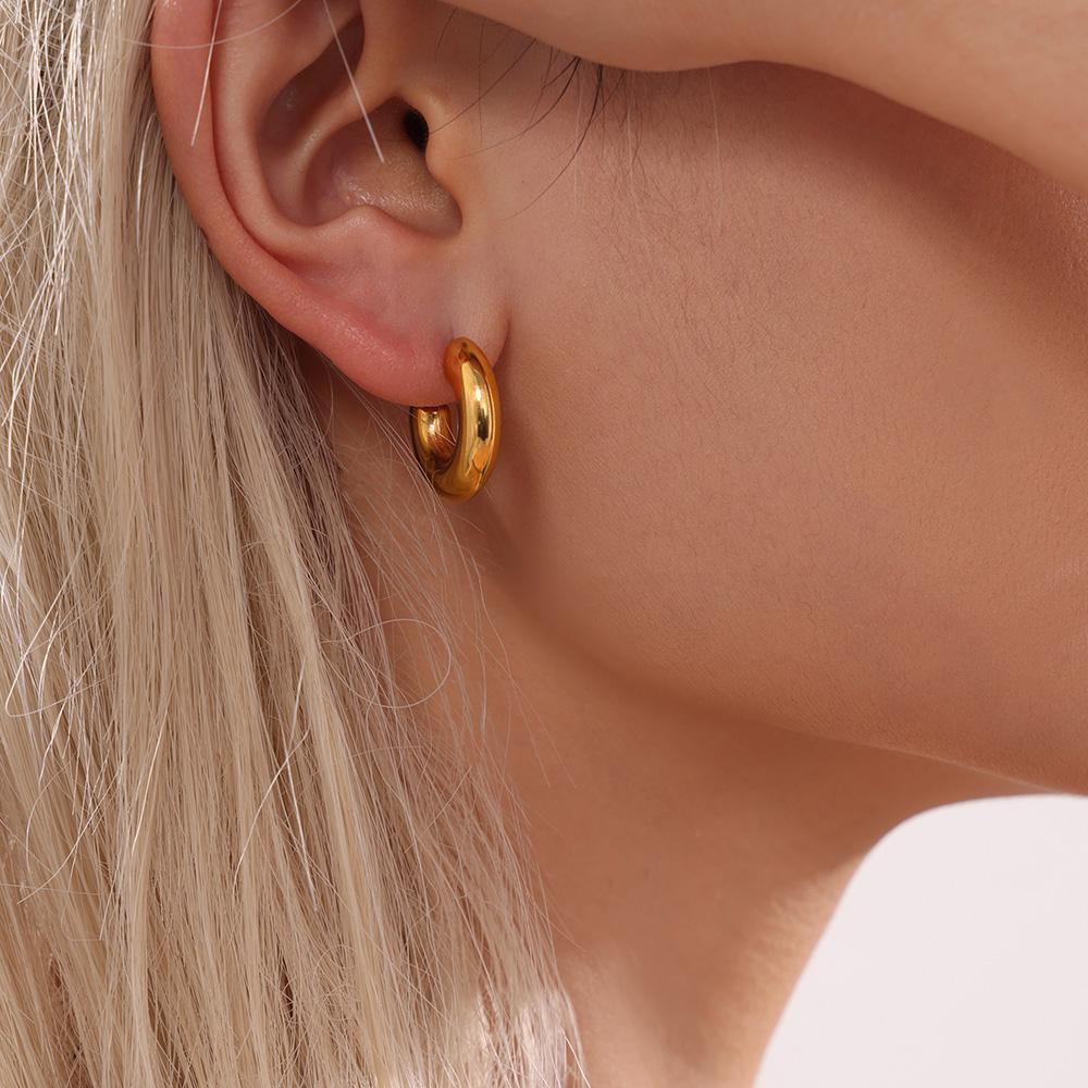 Elegant Minimalist Style C-förmige Ohrringe mit 18K Vergoldung Beauty Visions